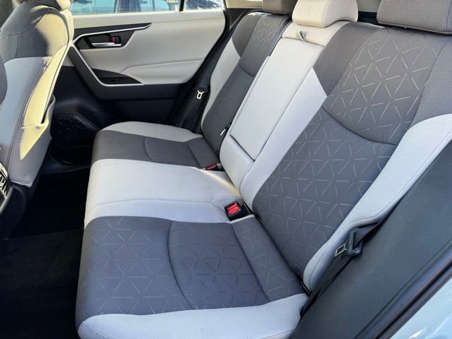 Used 2021 Toyota RAV4 XLE w/ Convenience Package image 7