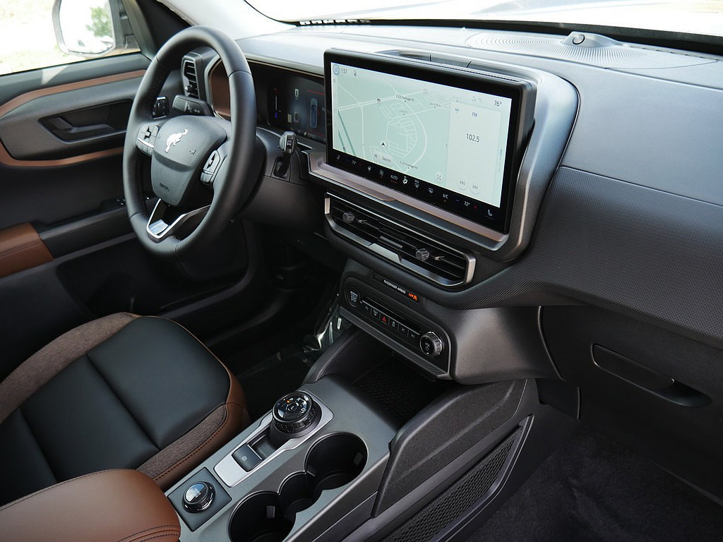 New 2026 Ford Bronco Sport Outer Banks w/ Outer Banks Tech Package+ AWD/4WD image 33
