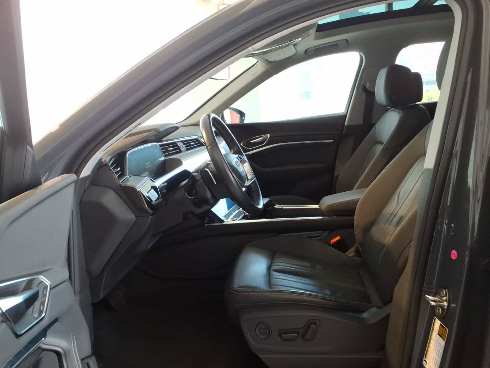 Used 2024 Audi Q8 e-tron Premium AWD/4WD image 18