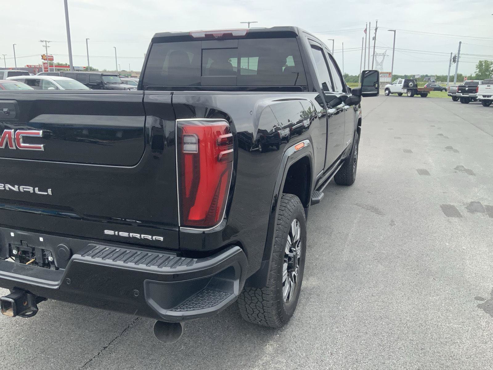 Used 2024 GMC Sierra 3500 Denali w/ Denali Reserve Package AWD/4WD image 20