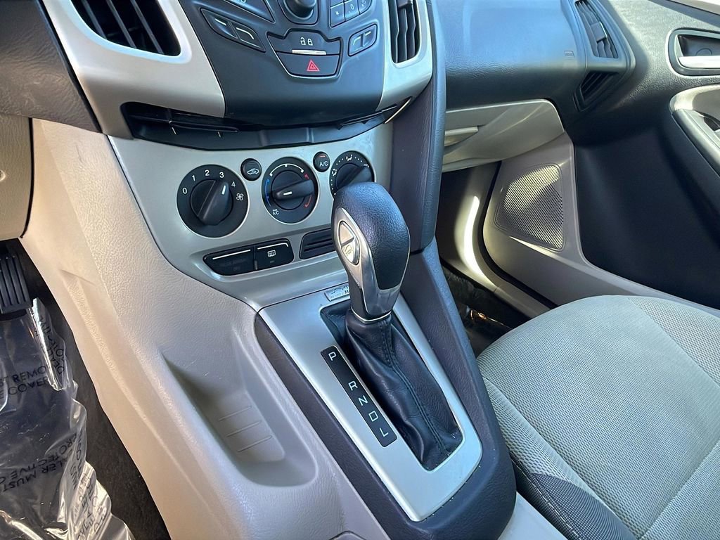 Used 2014 Ford Focus SE image 25