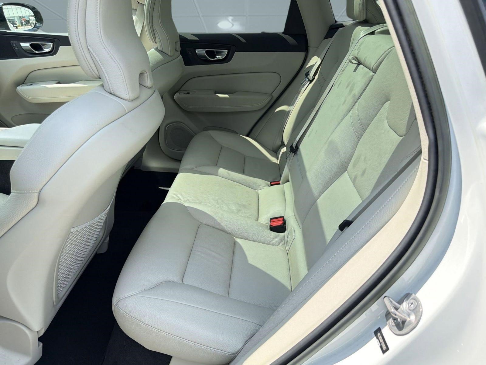 Certified 2023 Volvo XC60 B5 Plus w/ Climate Package FWD image 14