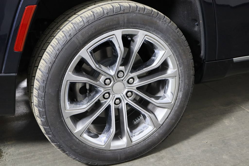 Used 2023 Jeep Grand Wagoneer Series II w/ Premium Group II image 46