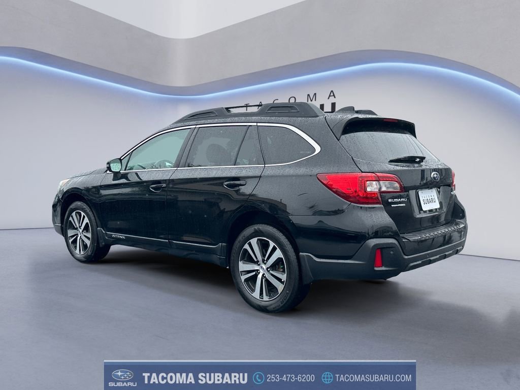 Used 2018 Subaru Outback 2.5i Limited image 3