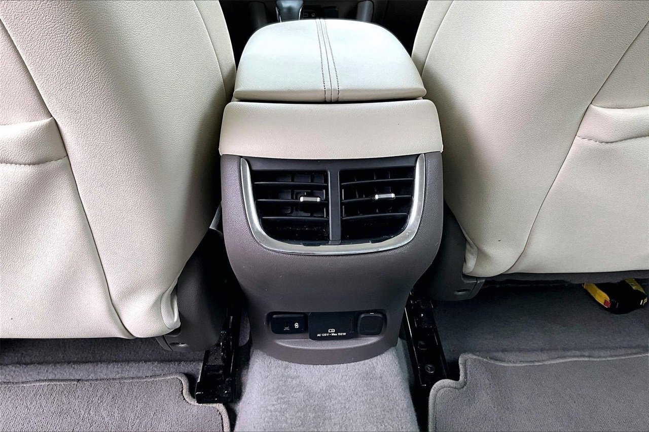 Used 2024 Chevrolet Malibu LT image 16