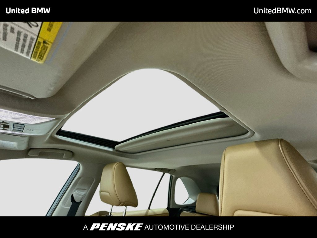 Used 2022 Toyota RAV4 XLE Premium AWD/4WD image 18