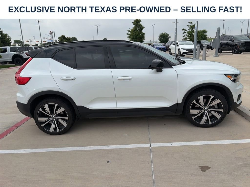 Used 2022 Volvo XC40 P8 Recharge Plus AWD/4WD image 4