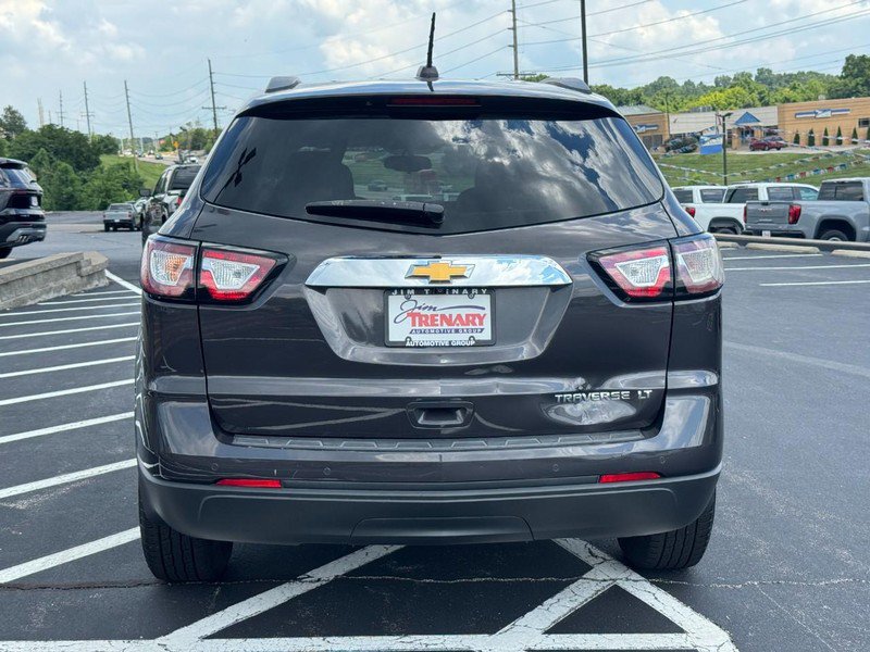 Used 2016 Chevrolet Traverse LT FWD image 4