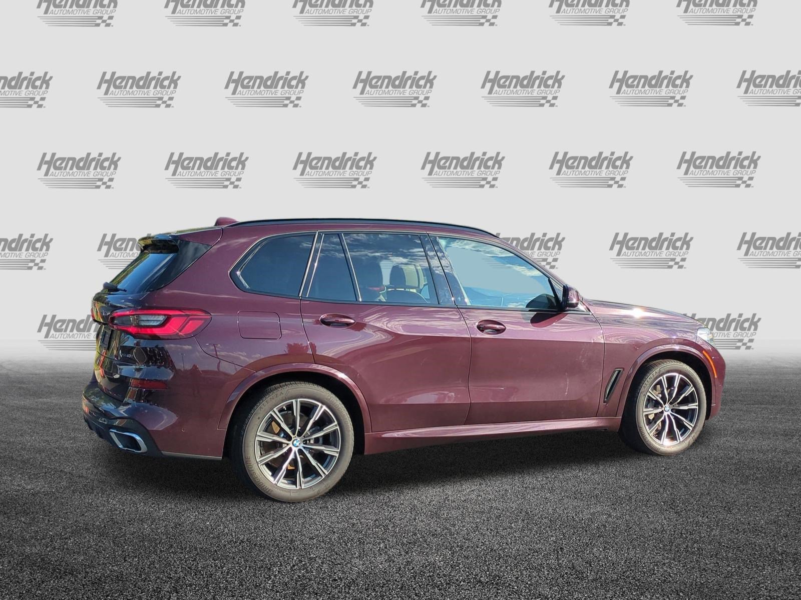 Used 2019 BMW X5 xDrive40i w/ M Sport Package AWD/4WD image 9
