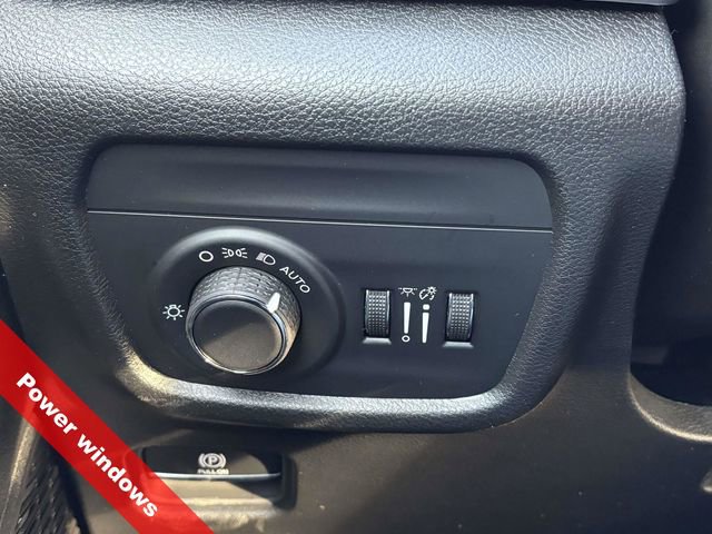 New 2025 Jeep Grand Cherokee Laredo image 18