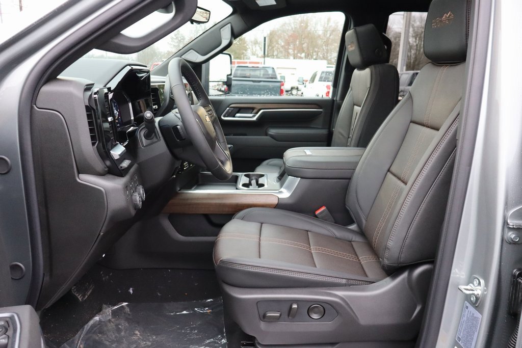 New 2026 Chevrolet Silverado 3500 High Country w/ Technology Package image 4