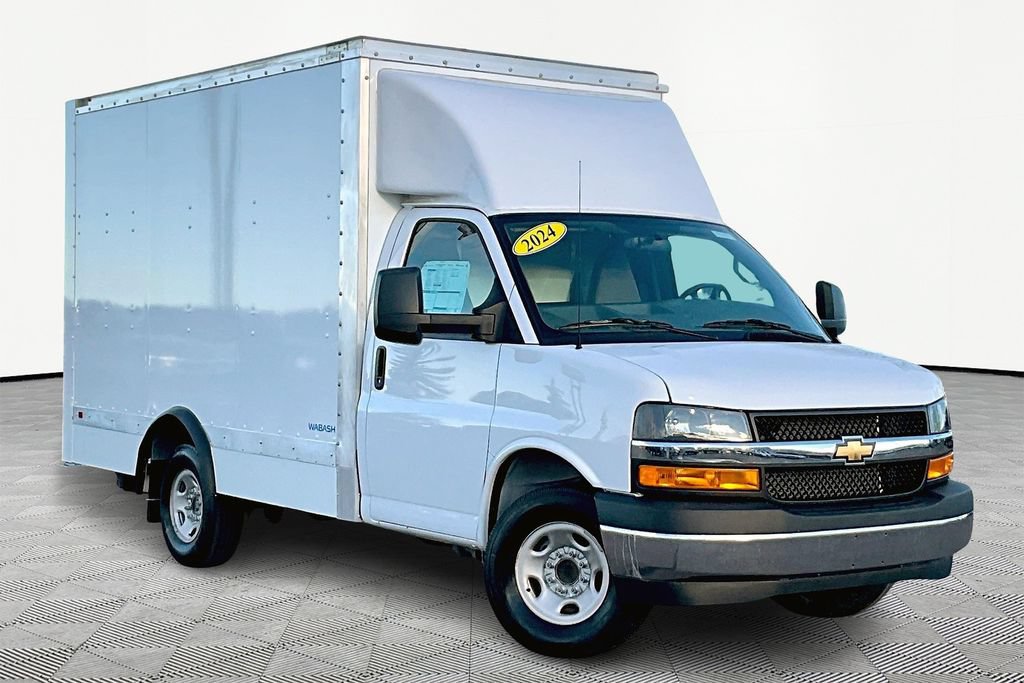 New 2024 Chevrolet Express 3500 w/ Power Convenience Package RWD image 2