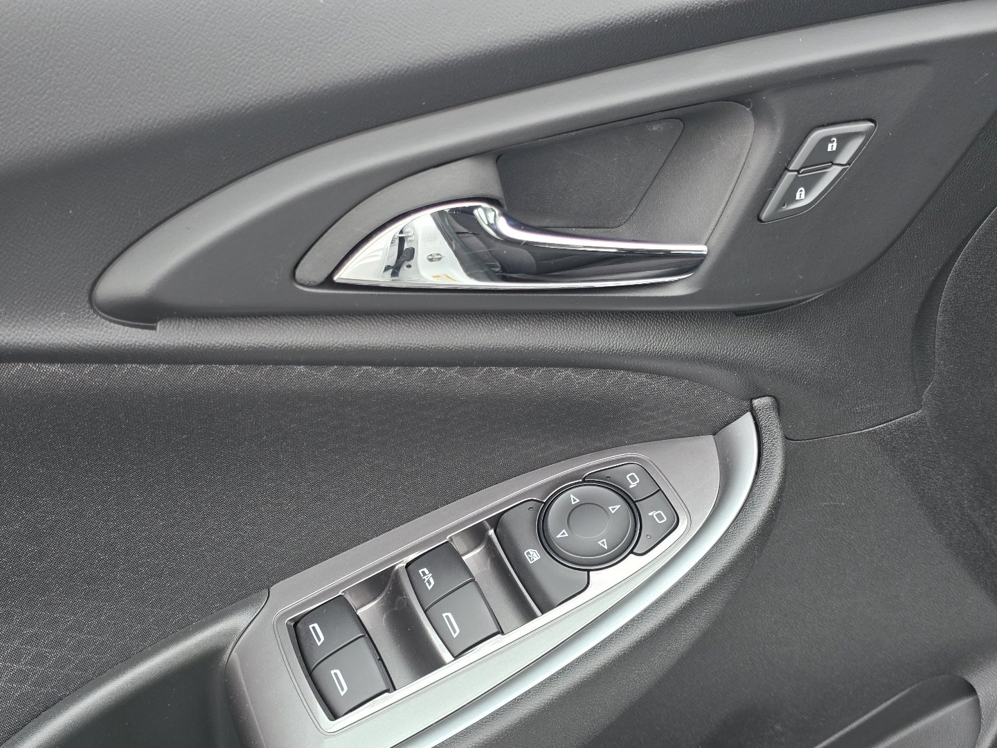 Used 2024 Chevrolet Malibu LT image 31