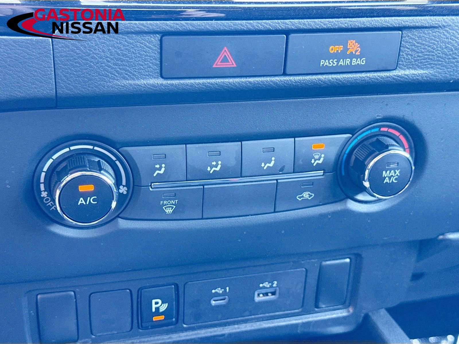 Used 2022 Nissan Frontier SV w/ Technology Package image 19