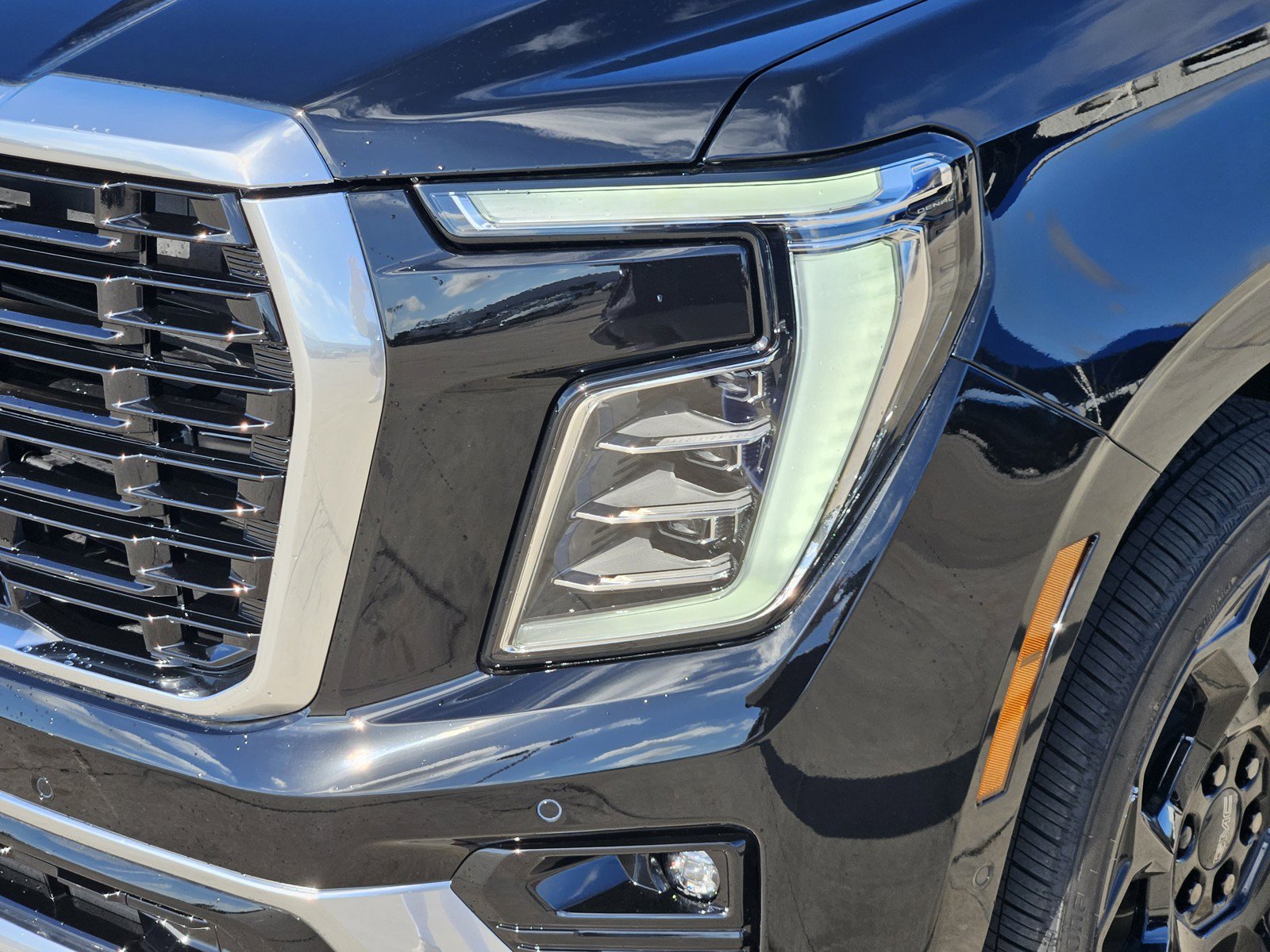 New 2026 GMC Yukon Denali w/ Denali Reserve Package AWD/4WD image 5