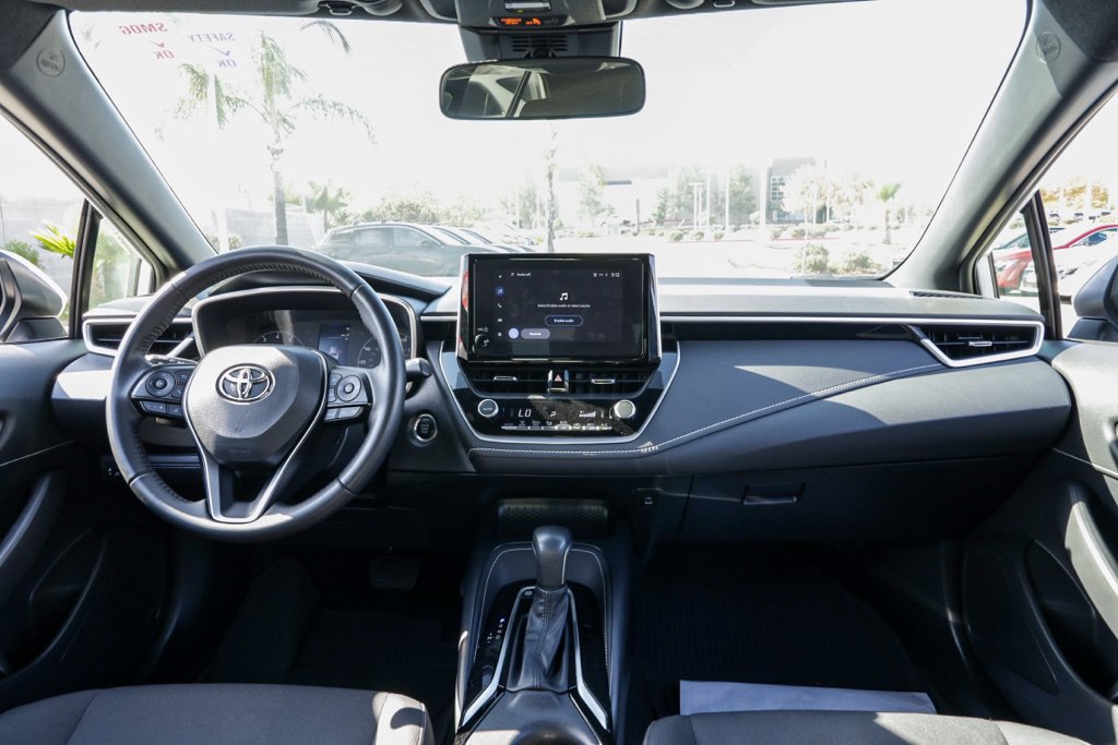 Used 2025 Toyota Corolla SE FWD image 26
