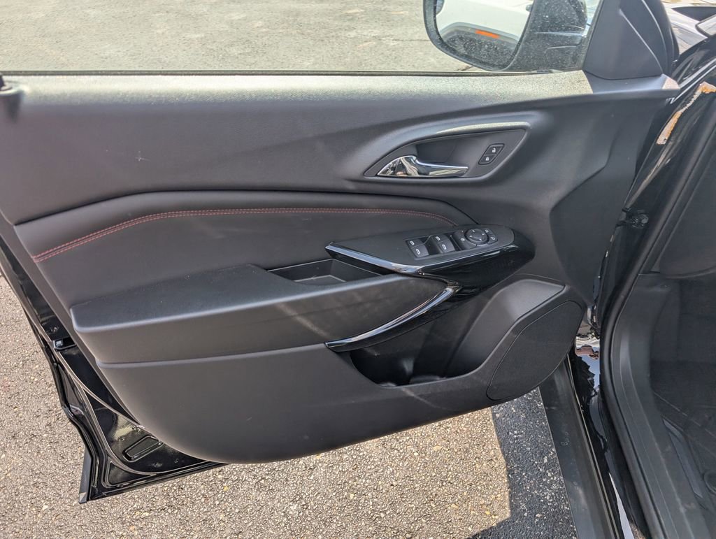 New 2026 Chevrolet Trax RS w/ Sunroof Package FWD image 14