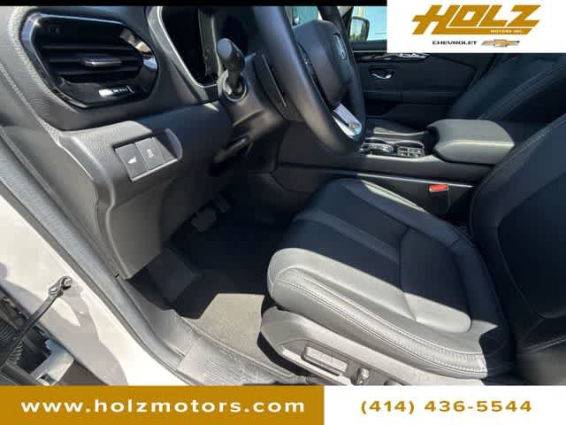 Used 2025 Honda Pilot Touring image 35