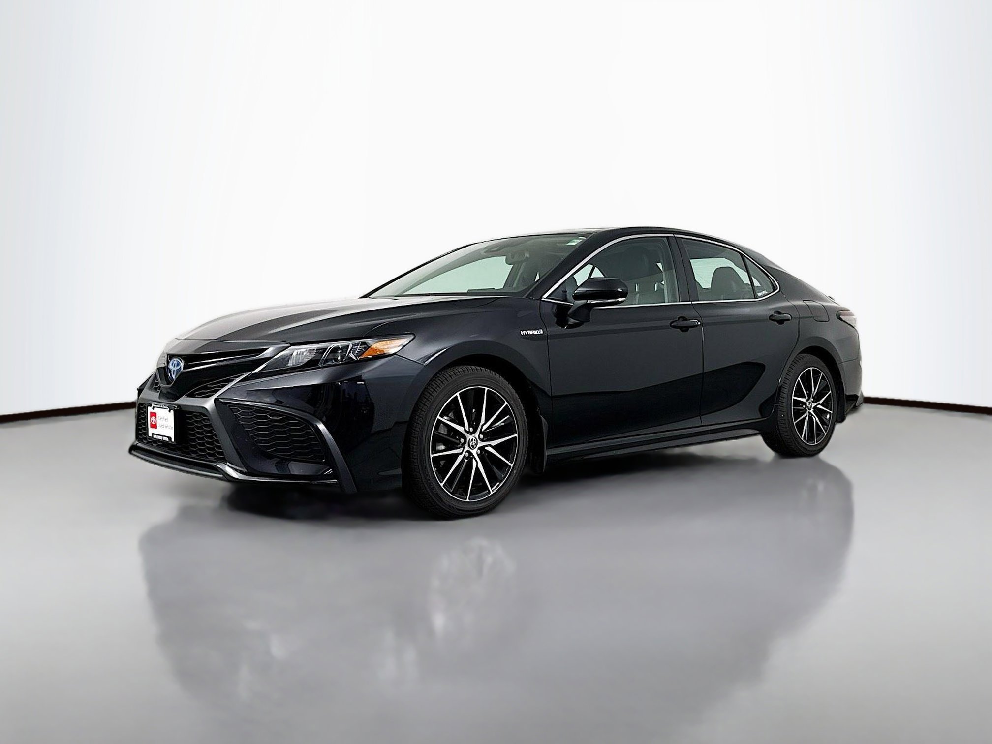 Certified 2021 Toyota Camry SE w/ Audio Upgrade Package FWD image 3