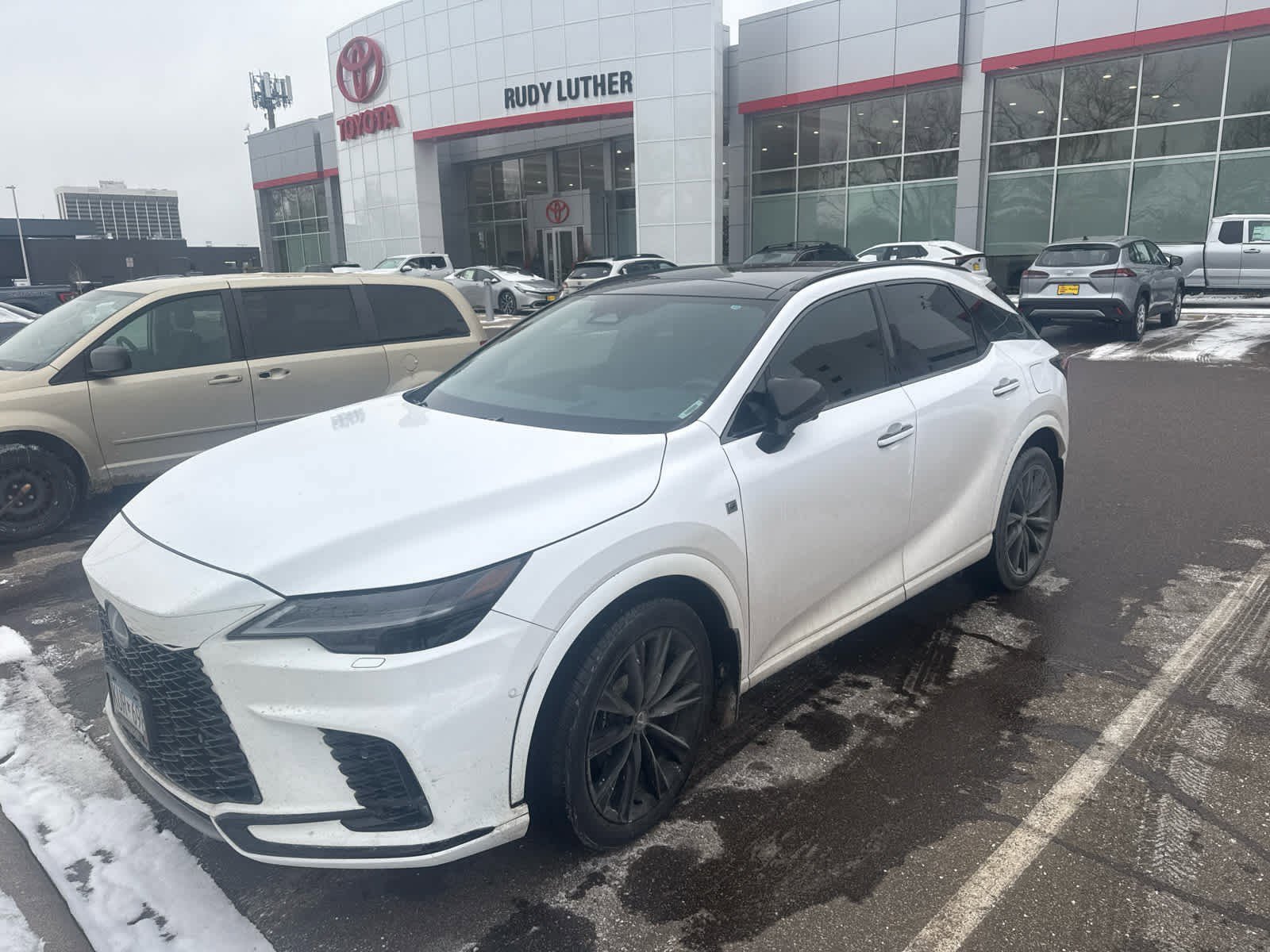 Used 2023 Lexus RX 500h F Sport image 5