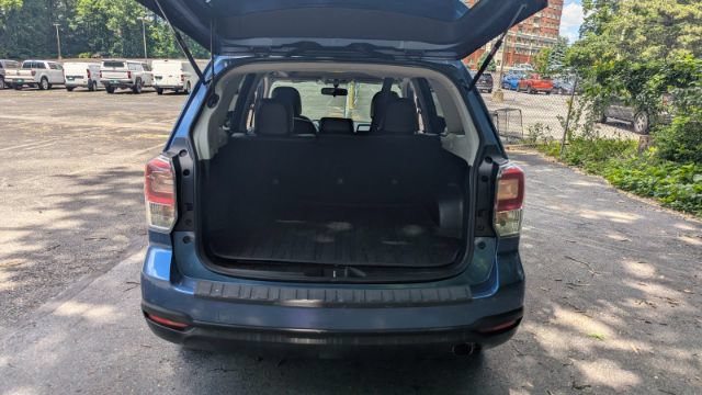 Used 2017 Subaru Forester 2.5i Touring AWD/4WD image 13