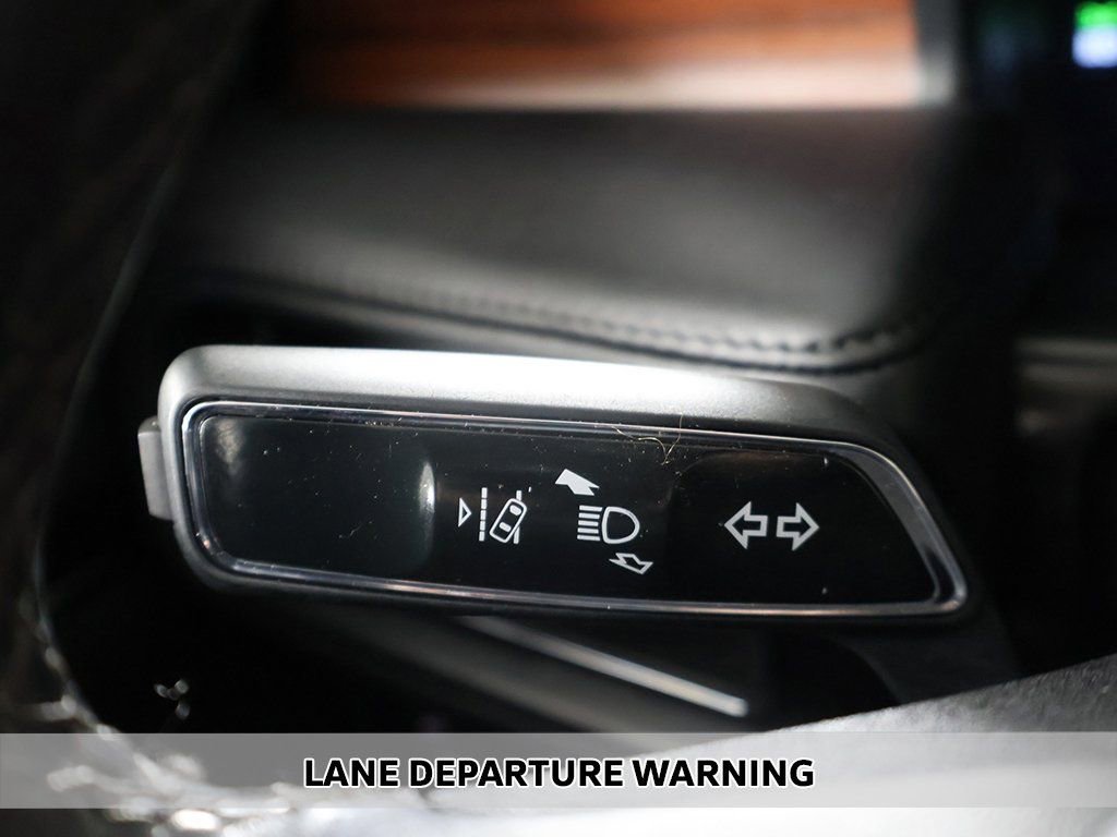 Used 2022 Lincoln Nautilus Reserve image 6