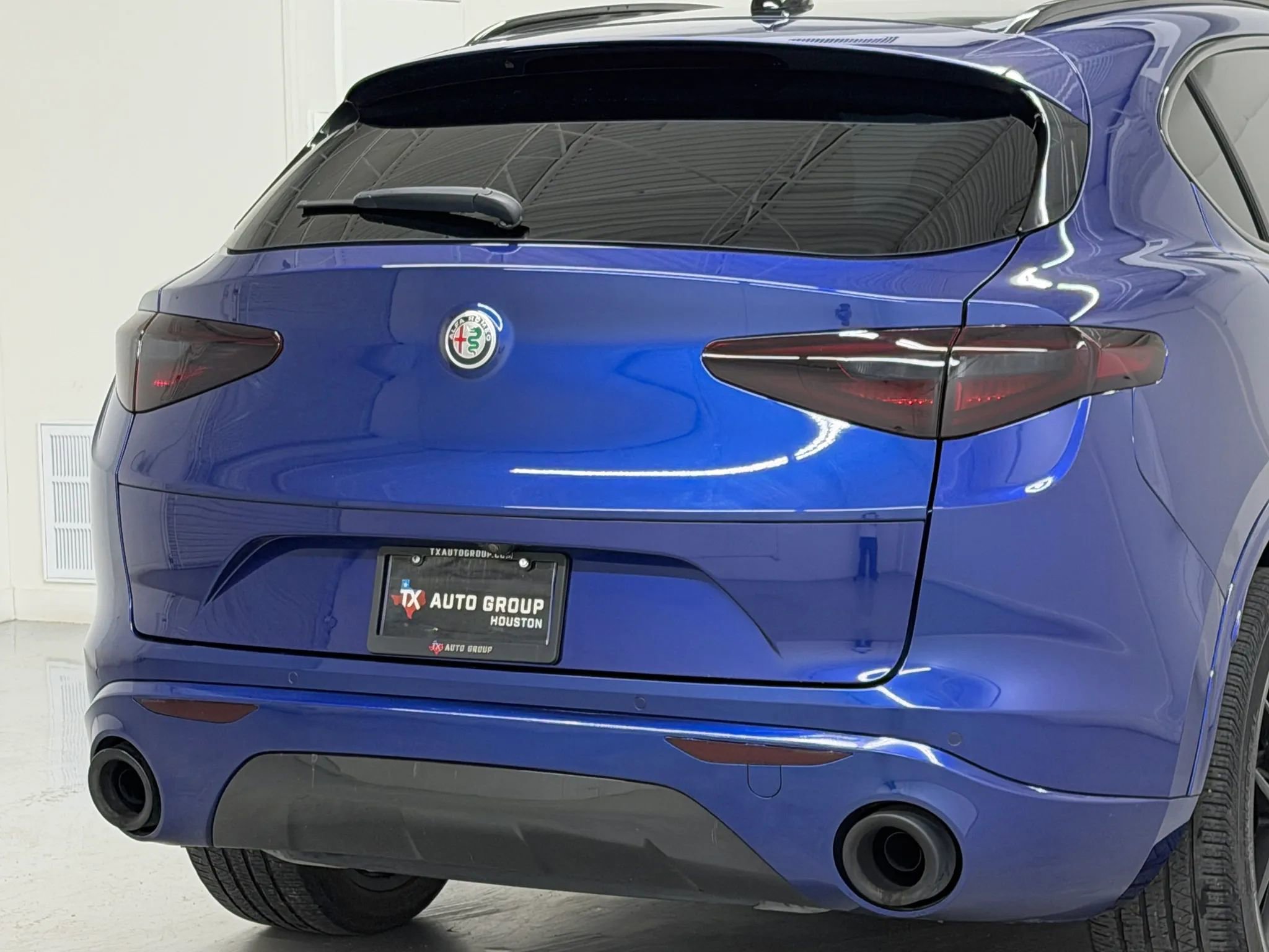 Used 2020 Alfa Romeo Stelvio Ti w/ Nero Edizione AWD/4WD image 44