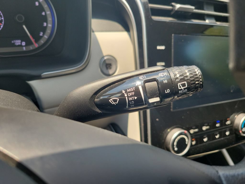 Used 2023 Hyundai Tucson SEL FWD image 17