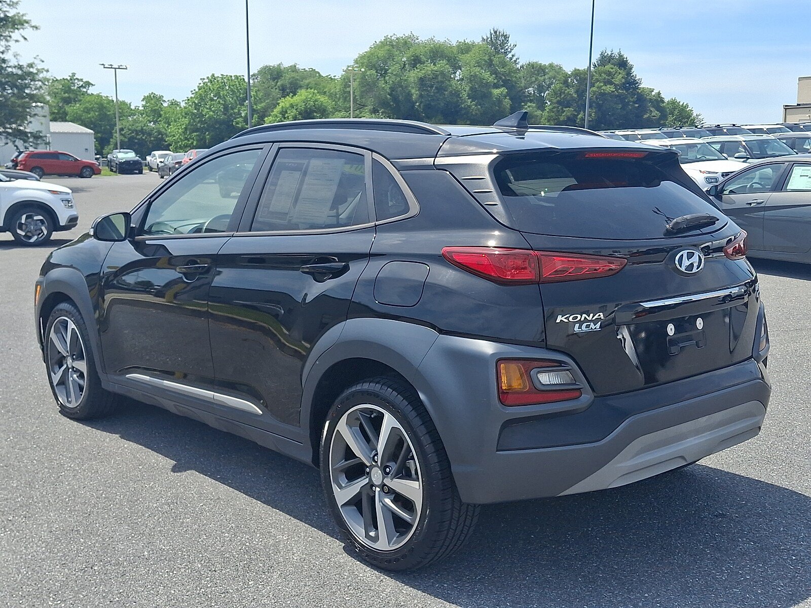 Used 2019 Hyundai Kona Limited w/ Cargo Package AWD/4WD image 7