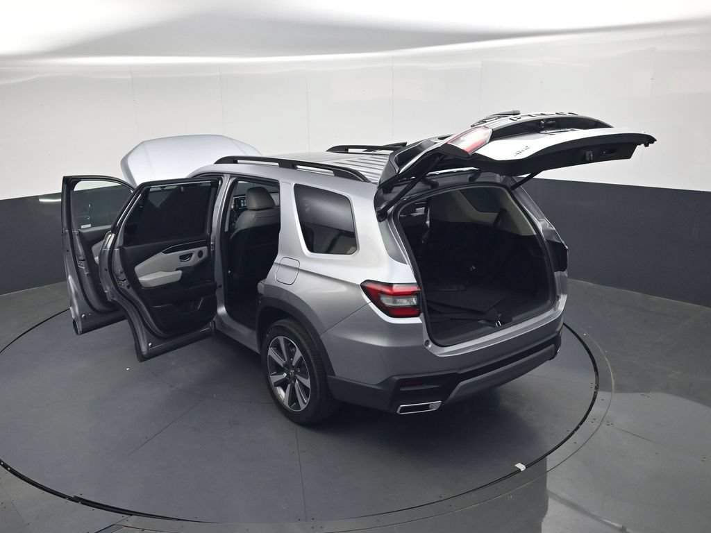 Used 2023 Honda Pilot Elite image 39