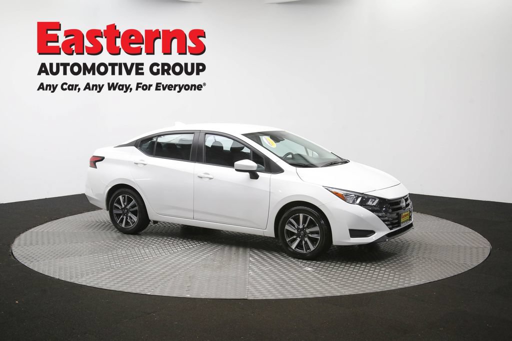 Used 2024 Nissan Versa SV FWD image 48
