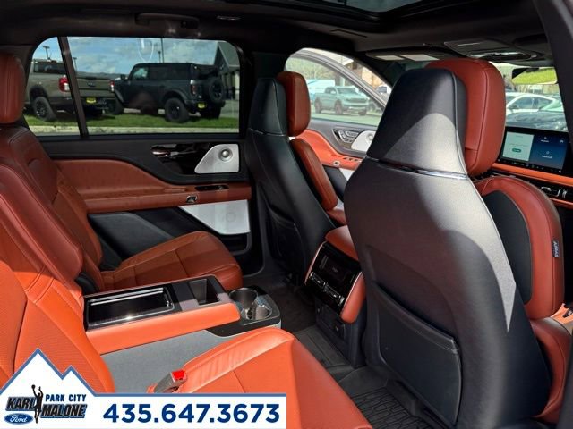 Used 2025 Lincoln Aviator Reserve w/ Equipment Group 201A image 38