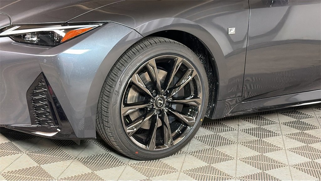 New 2025 Lexus IS 350 F Sport image 4