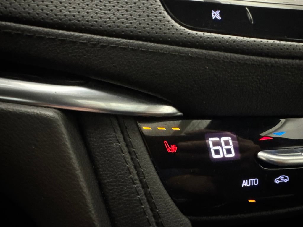 Used 2023 Cadillac XT5 Premium Luxury AWD/4WD image 40
