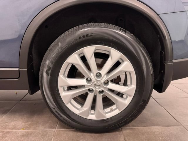 Used 2014 Nissan Rogue SV w/ SV Premium Package AWD/4WD image 33