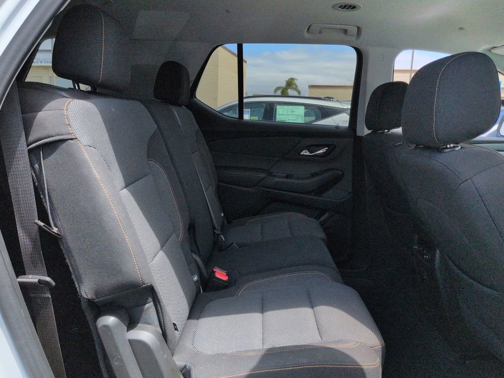 Used 2021 Chevrolet Traverse LS FWD image 28