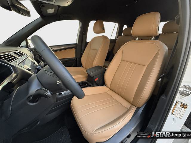 Used 2023 Volkswagen Tiguan SE image 11