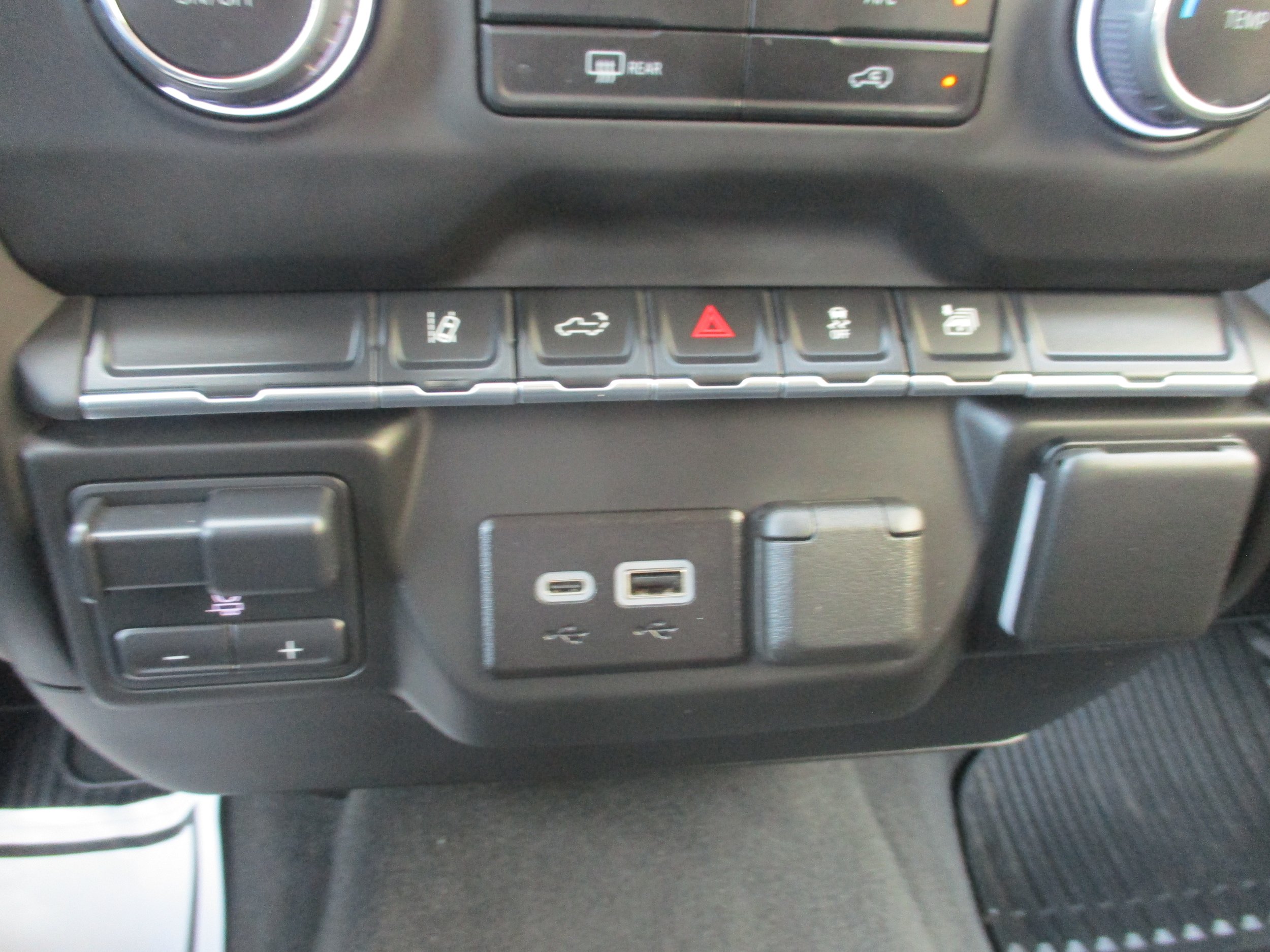 Used 2025 Chevrolet Silverado 2500 Custom w/ Custom Convenience Package AWD/4WD image 14