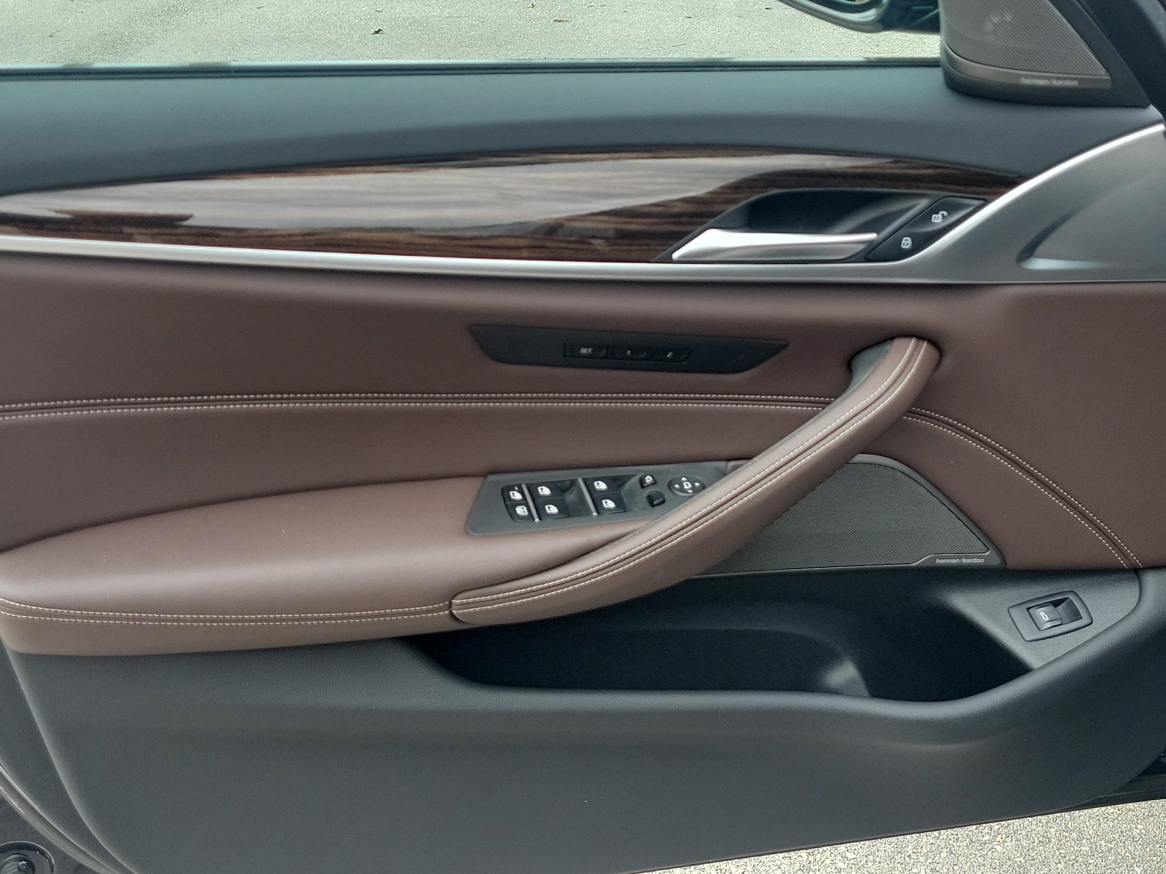 Used 2023 BMW 540i xDrive w/ Executive Package AWD/4WD image 17