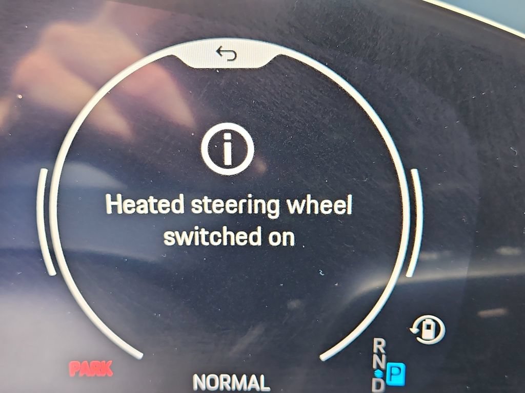 Certified 2025 Porsche Macan 4 Electric AWD/4WD image 25