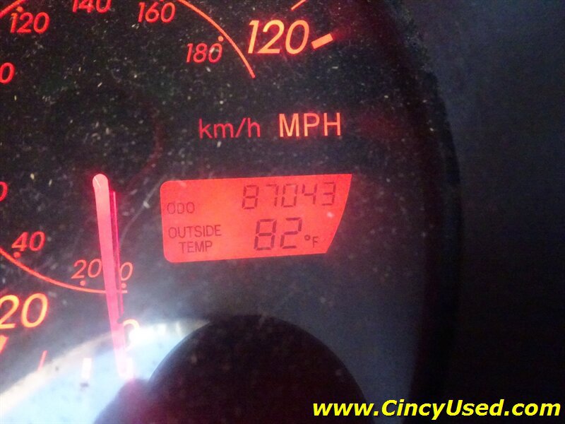 Used 2003 Toyota Matrix AWD image 19