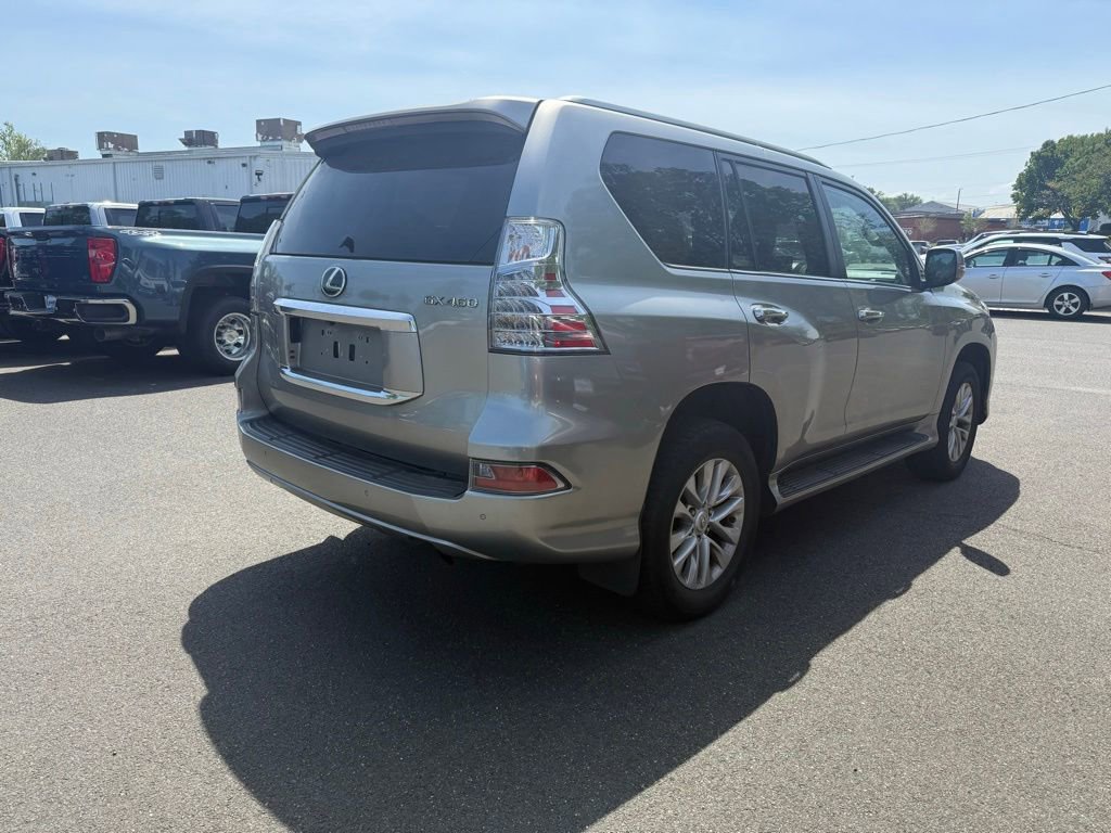 Used 2022 Lexus GX 460 Premium w/ Premium Package AWD/4WD image 2