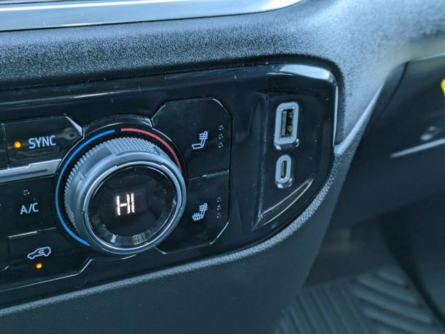 Used 2025 Chevrolet Silverado 2500 LT w/ Convenience Package image 31