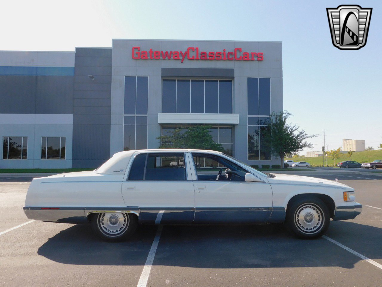 Used 1995 Cadillac Fleetwood Brougham image 6