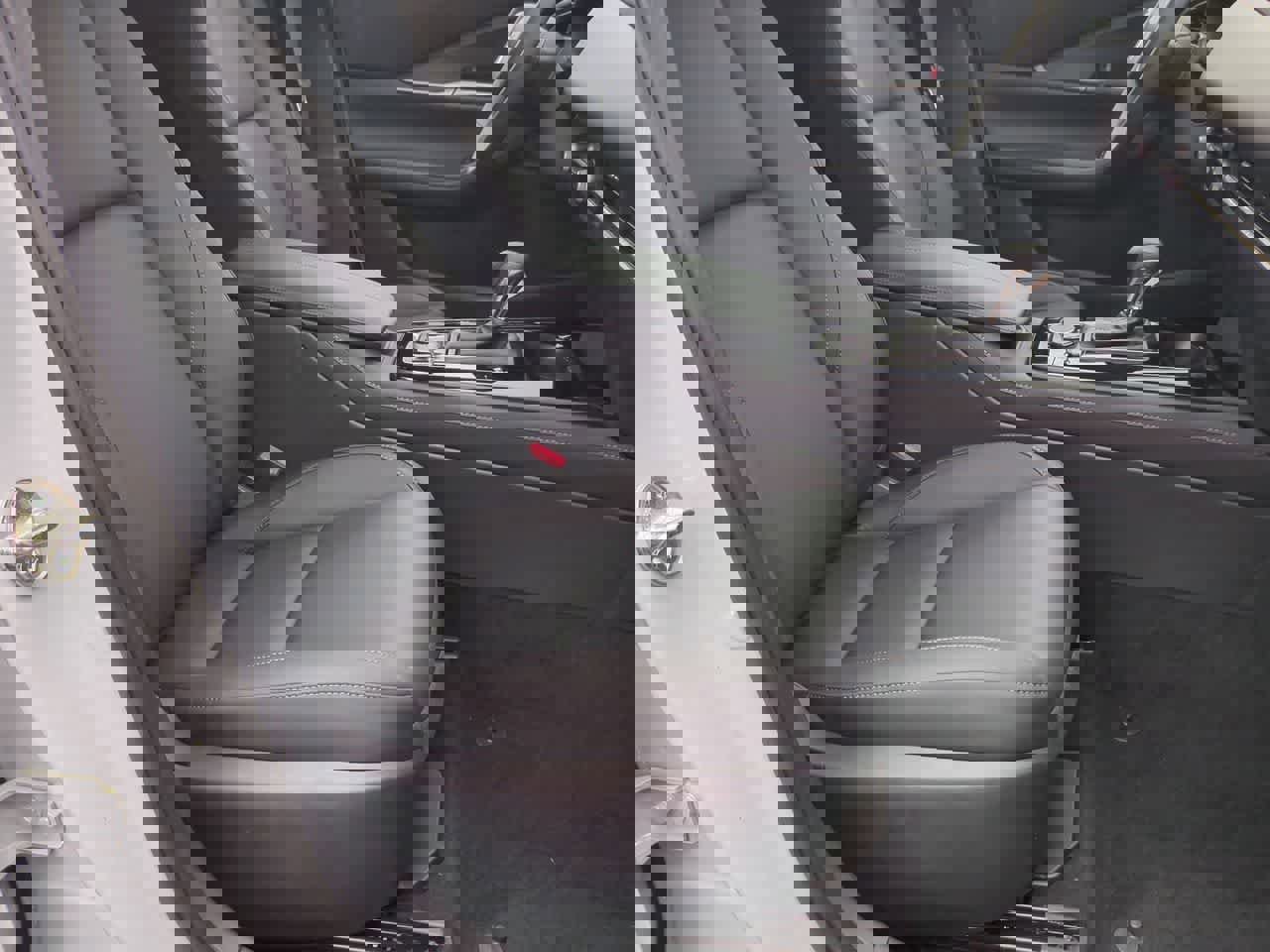 New 2025 MAZDA CX-30 AWD 2.5 S w/ Select Sport Pkg image 19