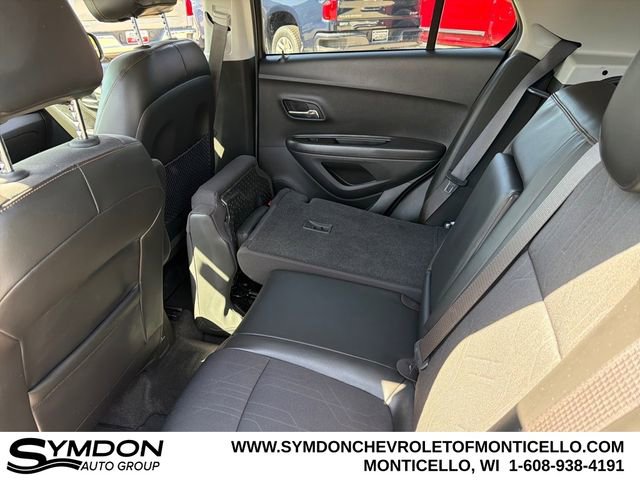 Used 2019 Chevrolet Trax LT w/ LT Convenience Package image 16