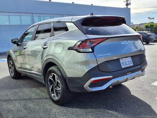 Used 2024 Kia Sportage LX AWD/4WD image 3