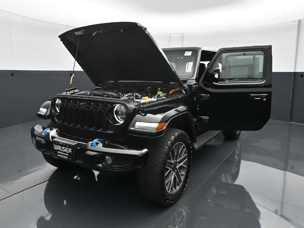 Used 2024 Jeep Wrangler High Altitude AWD/4WD image 30