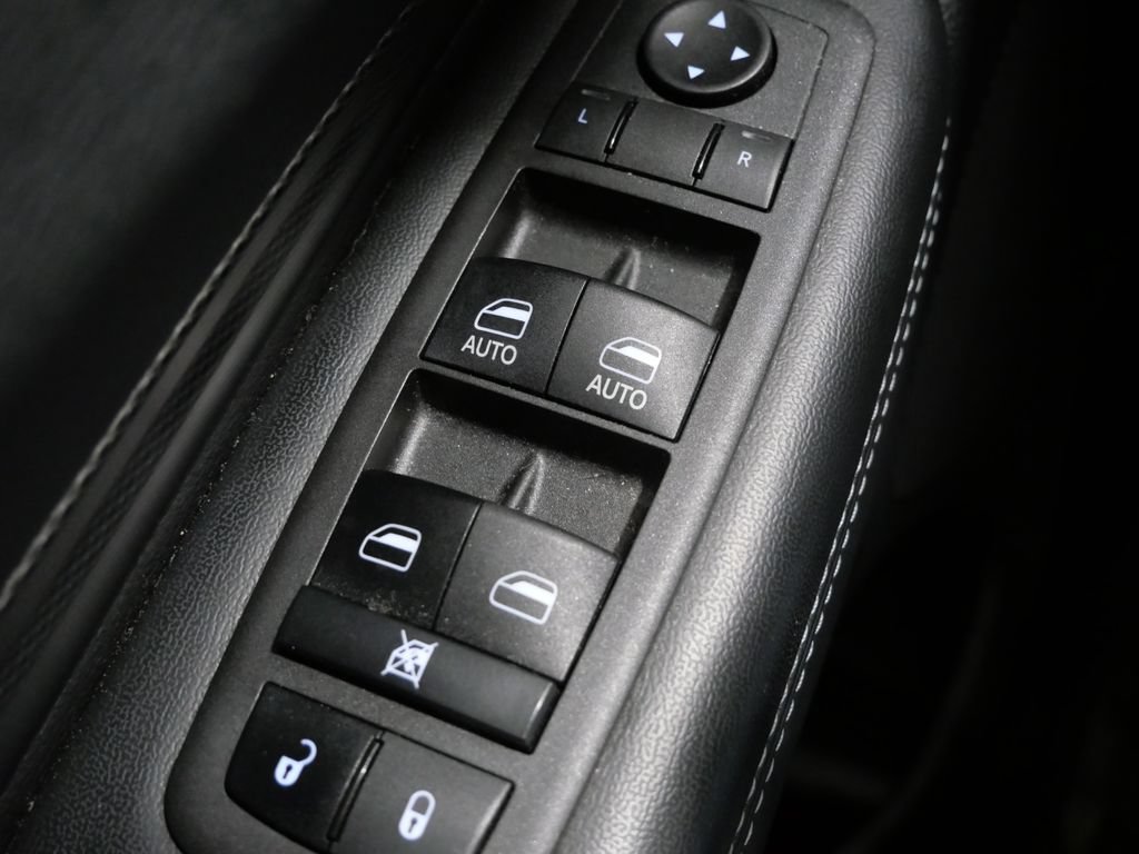 Used 2022 Dodge Durango GT AWD/4WD image 14
