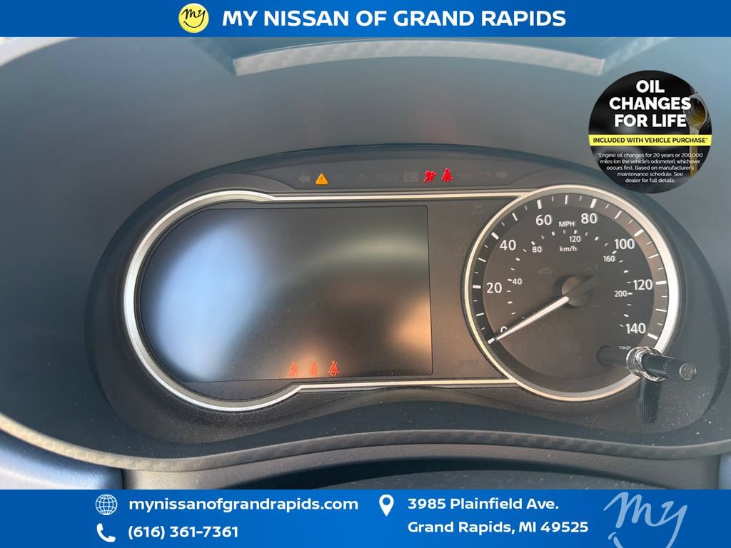 Used 2025 Nissan Versa SV w/ Trunk Package FWD image 19